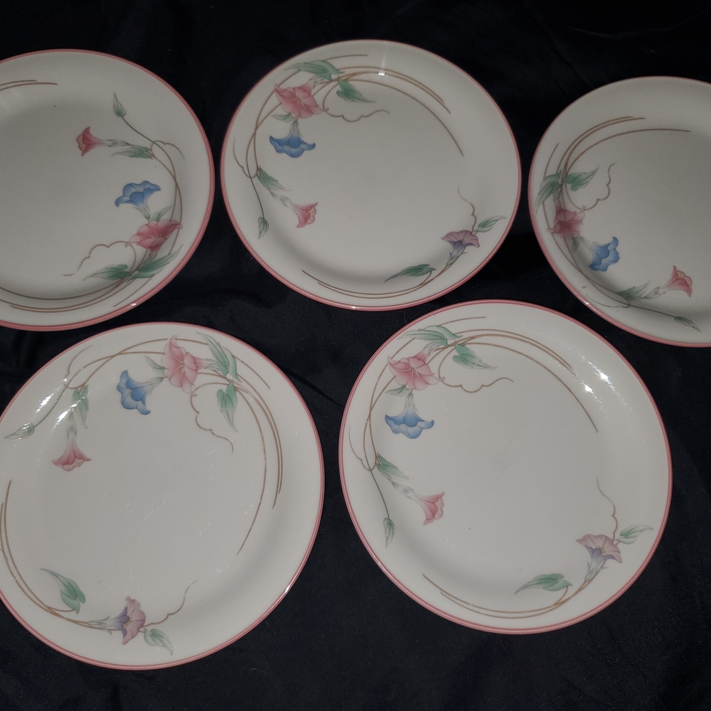 Sango Bordeaux JAPAN Floral Patterned Dinner Plates Set of 5